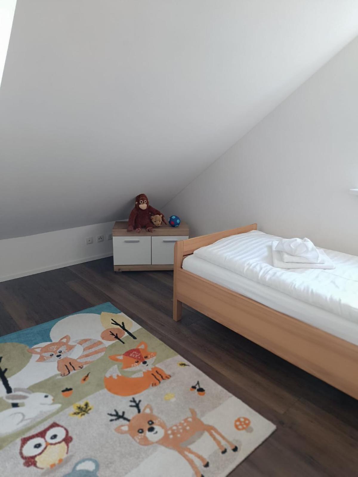 Moderne Ferienwohnung Fuer Familien Im Dachgeschoss Bosau Екстер'єр фото